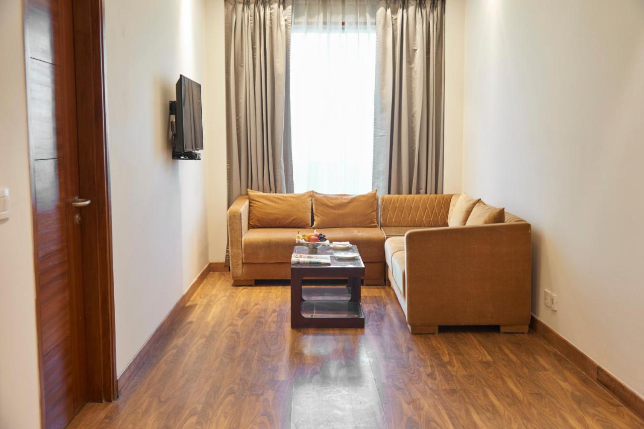 The P L Palace Agra Hotel 4*