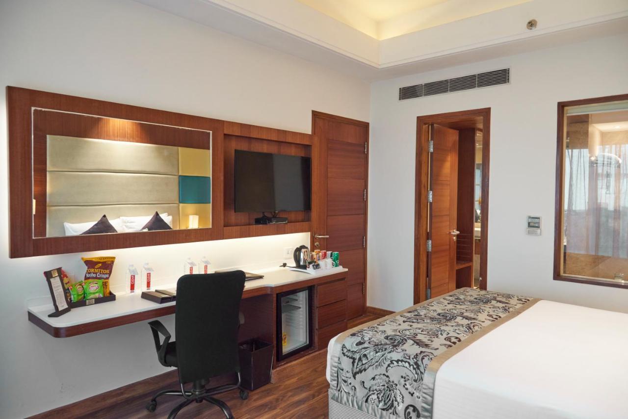 Hotel The P L Palace Agra 4*