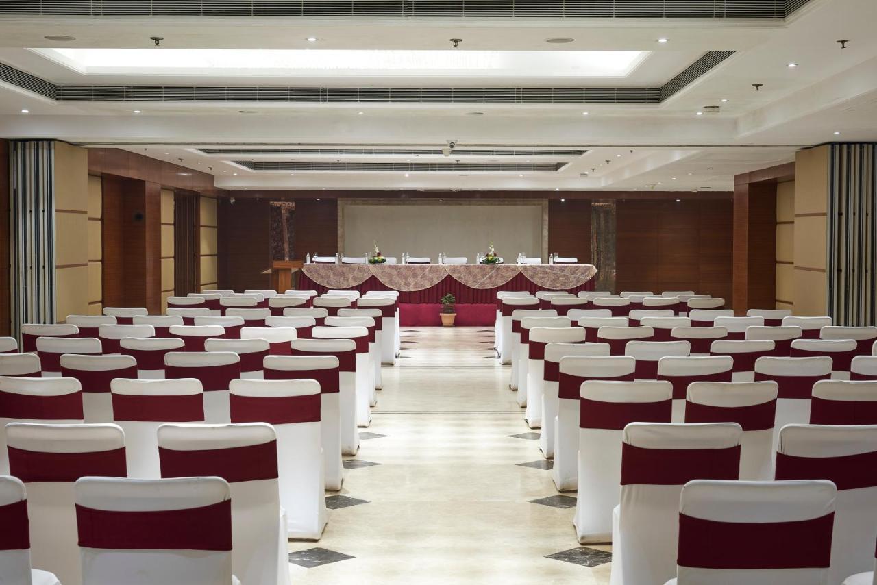The P L Palace Agra Hotel 4*