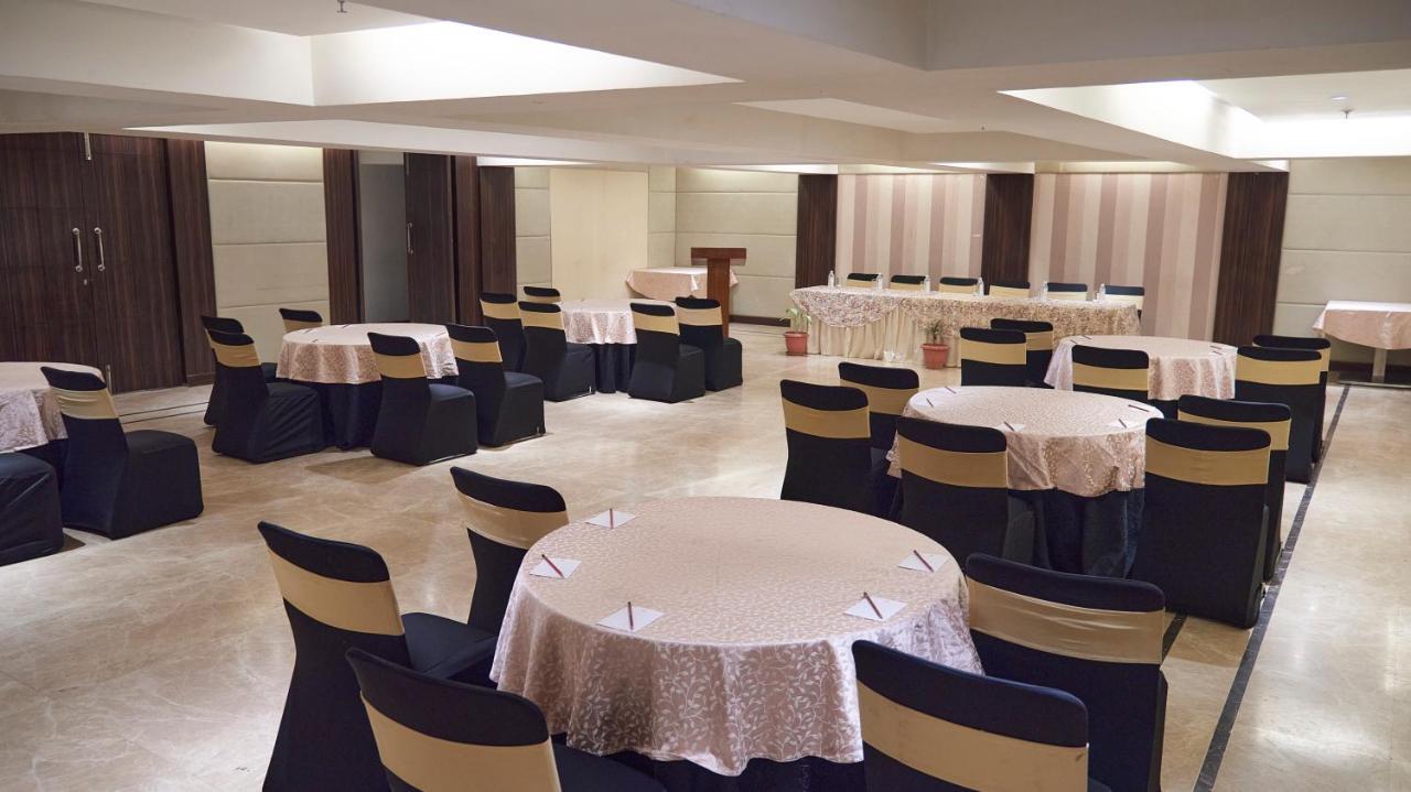 The P L Palace Agra Hotel