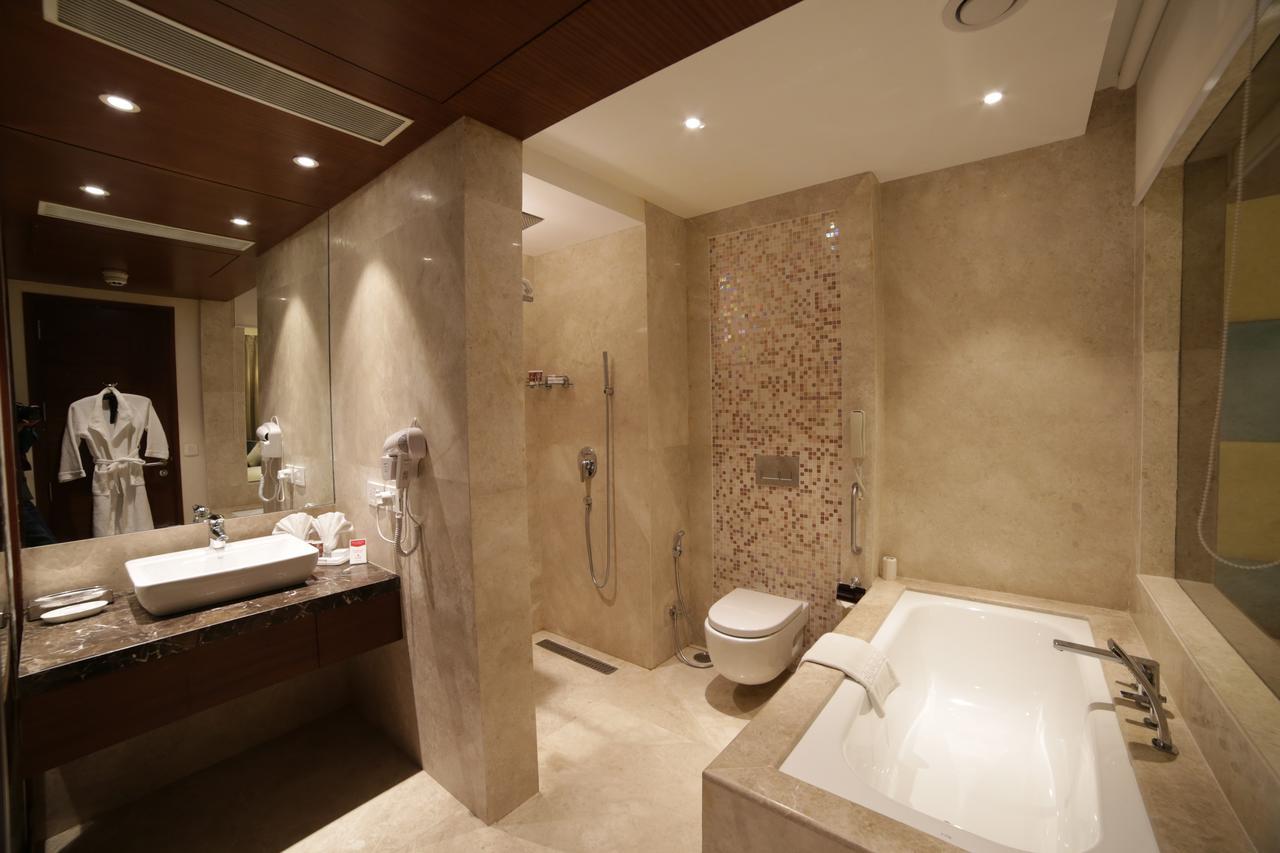 The P L Palace Agra Hotel 4*